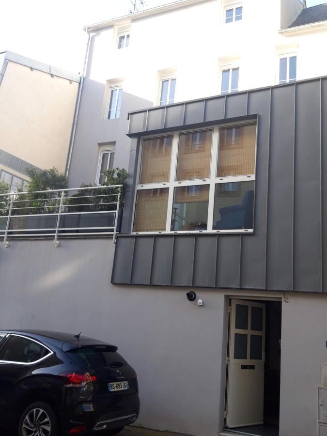 Agreables Chambres Independantes - Coutances Centre Dış mekan fotoğraf
